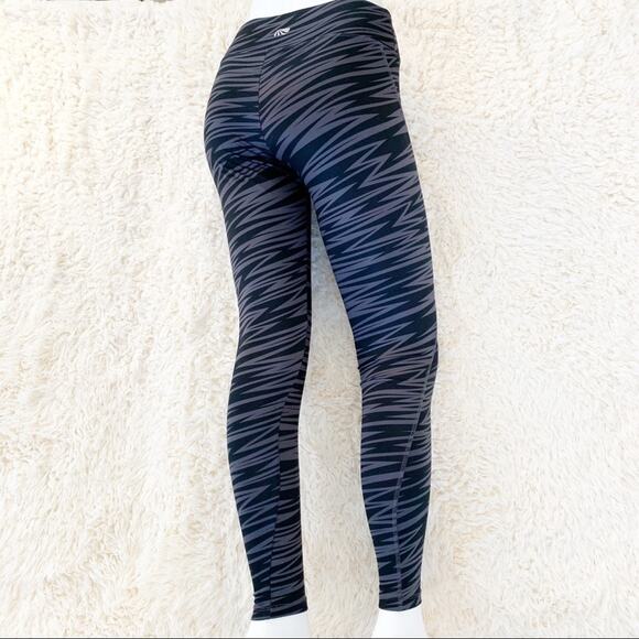 MARIKA Tek Grey Black Zebra Stripe Legging Tights size Small - Picture 2 of 8